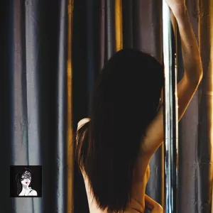 Venez expérimenter la barre de pole dance - Escapade Coquine